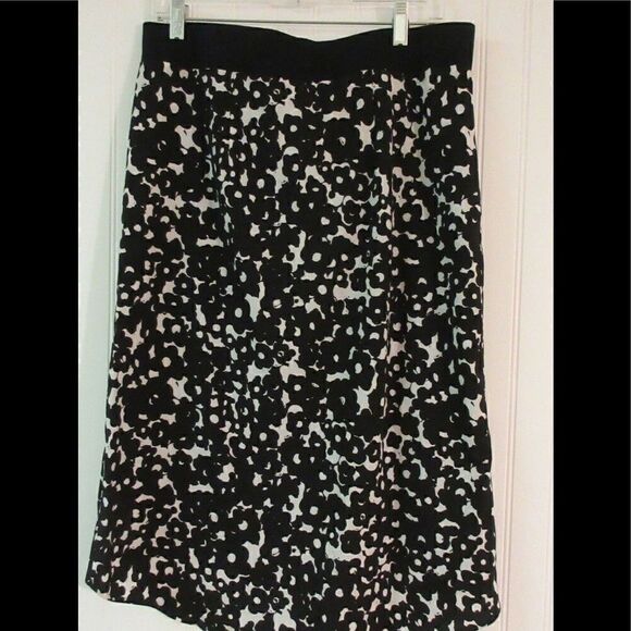 CAbi Dixon skirt style #5321 Sz Medium - Picture 2 of 5